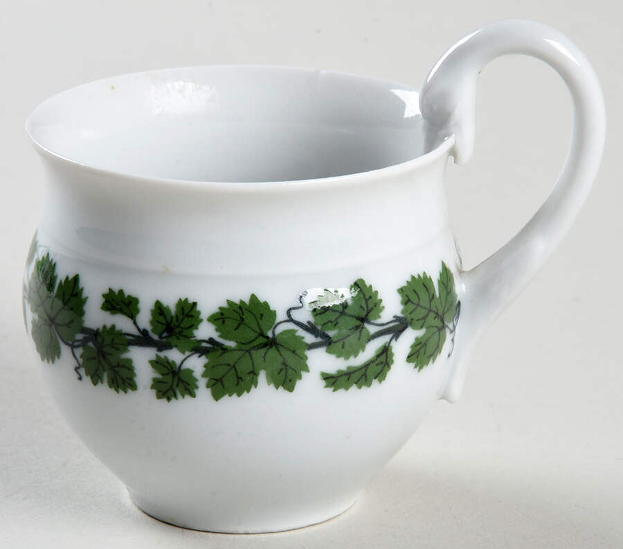 Full Green Vine (Smooth, No Trim) Flat Demitasse Cup by Meissen (Germany)-1