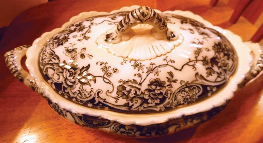 Chatsworth Oval Covered Vegetable by T J & J Mayer (England)-1