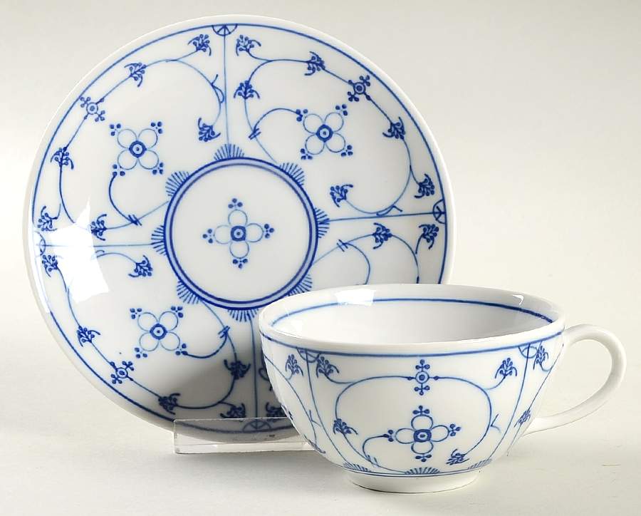 MOS3 Flat Cup & Saucer Set by Moschendorf-1