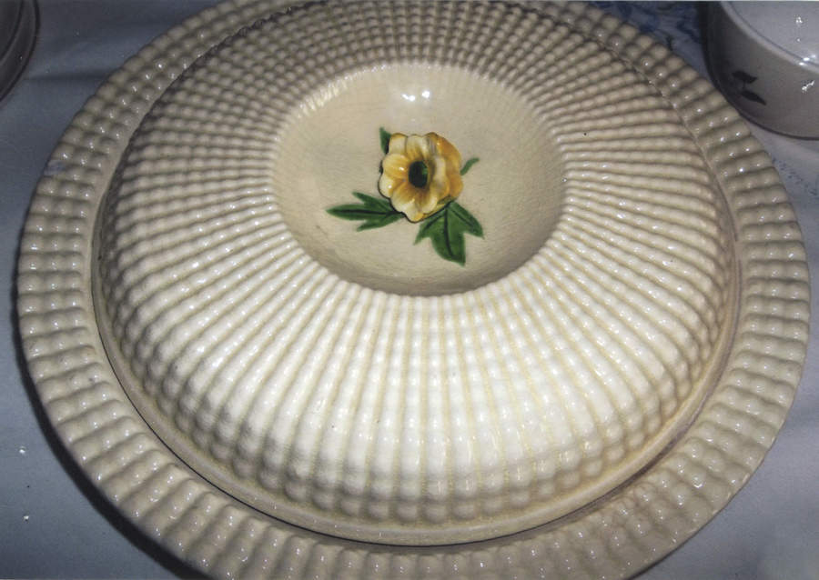 Hobnail 6 Section Lazy Susan & Lid by Maruhon Ware (Japan)-1