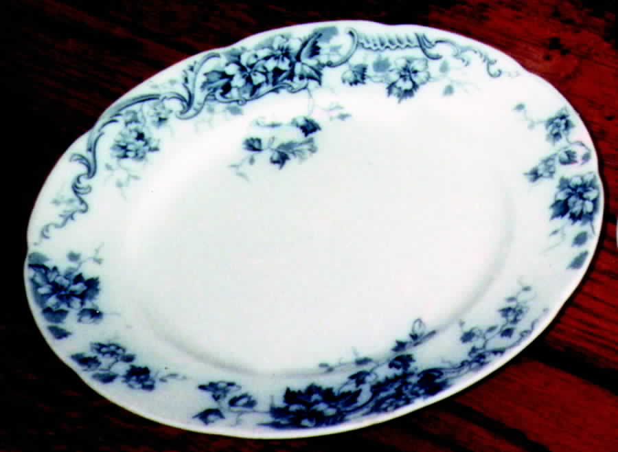 Oban (Blue) Dinner Plate by Alfred Meakin-1