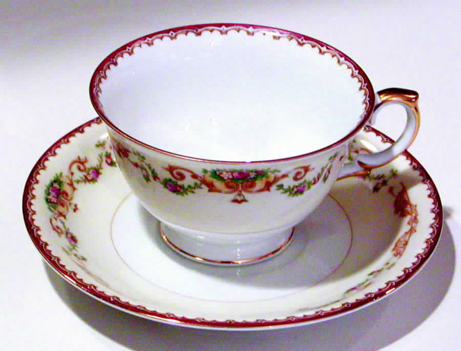 Berkeley Footed Cup & Saucer Set by Meito-1