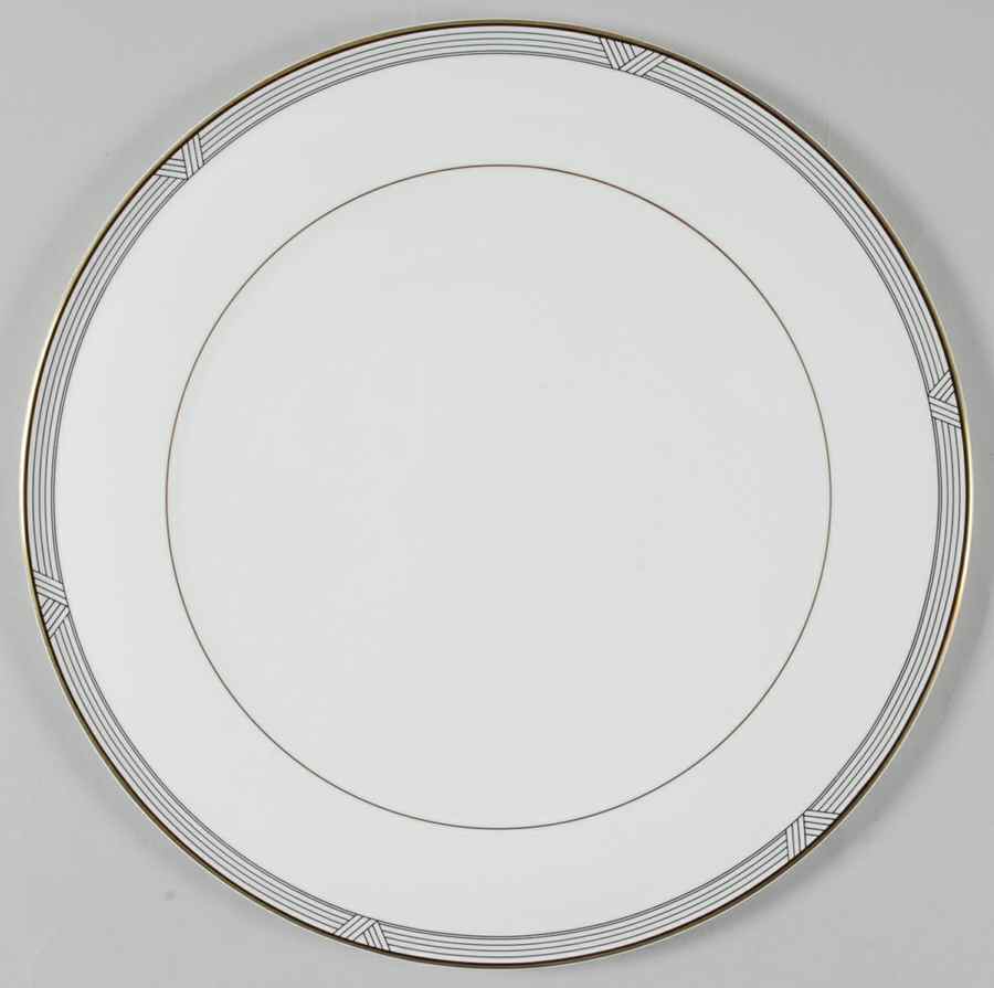 Empire House Cake Plate by Mikasa-1