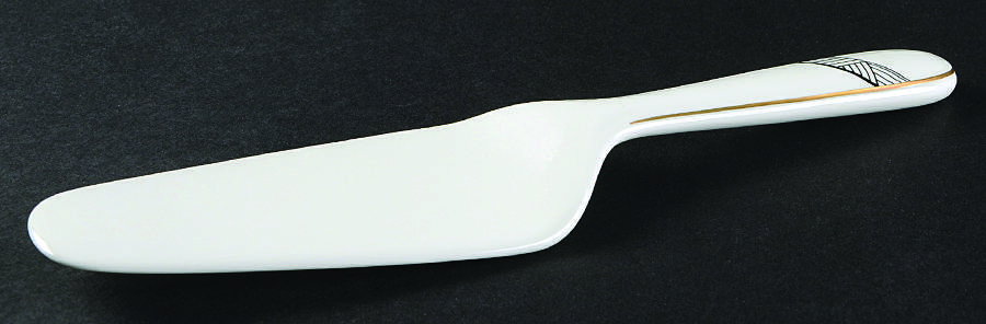 Empire House Solid Ceramic Pie/Cake Server by Mikasa-1