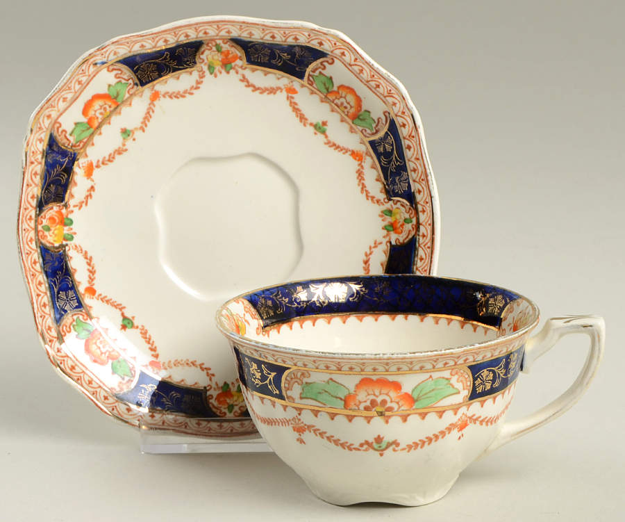 Caledonia (Scalloped) Flat Cup & Saucer Set by Alfred Meakin-1