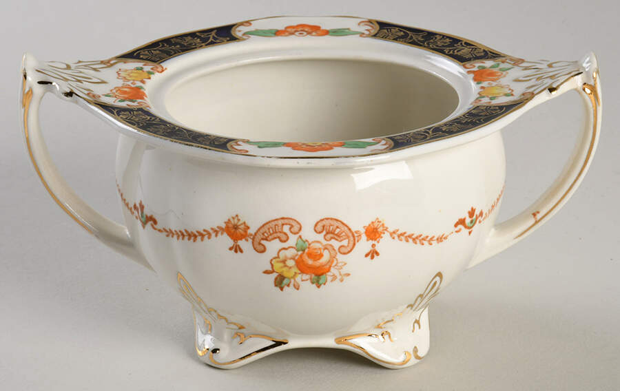 Caledonia (Scalloped) Sugar Bowl No Lid by Alfred Meakin-1