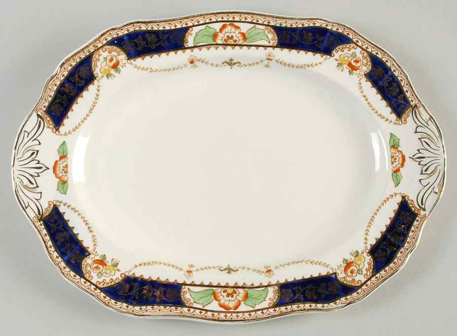 Caledonia (Scalloped) 10" Oval Serving Platter by Alfred Meakin-1