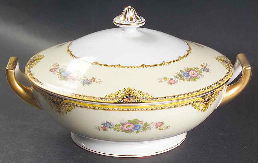 Uxbridge Round Covered Vegetable by Meito-1