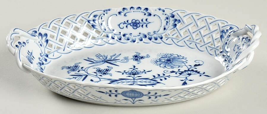 Blue Onion (Pierced, No Trim) 10" Oval Pierced Basket by Meissen (Germany)-1