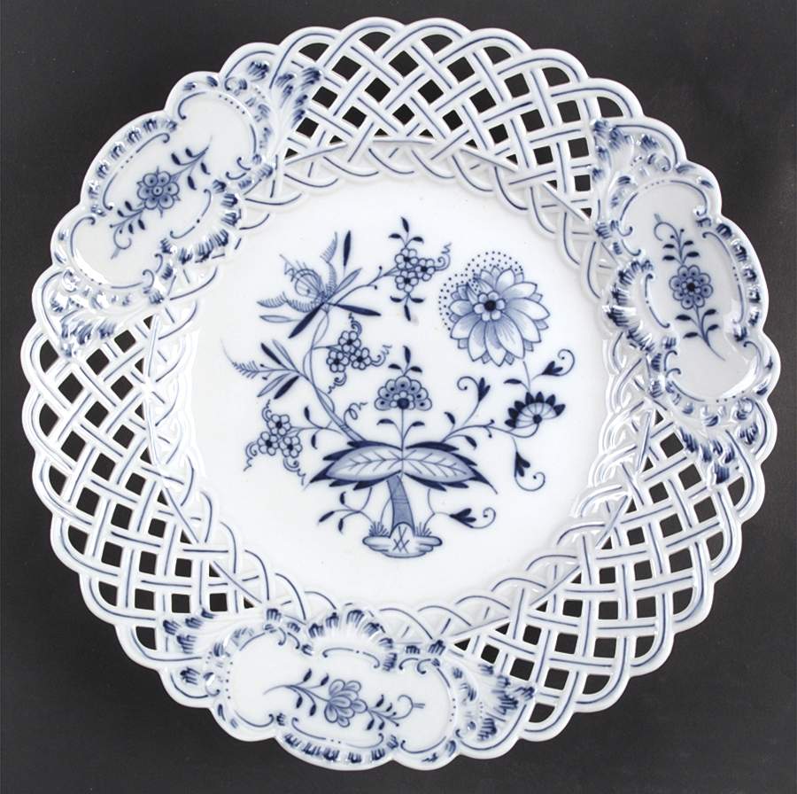 Blue Onion (Pierced, No Trim) Dinner Plate by Meissen (Germany)-1