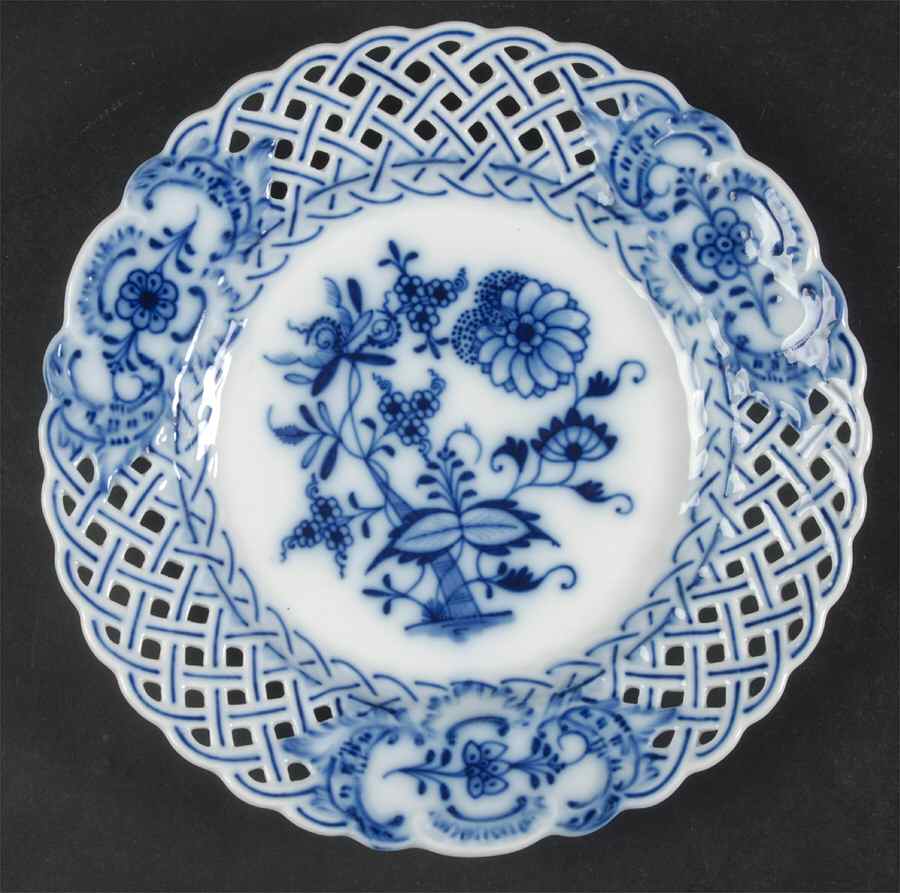 Blue Onion (Pierced, No Trim) Dessert/Pie Plate by Meissen (Germany)-1