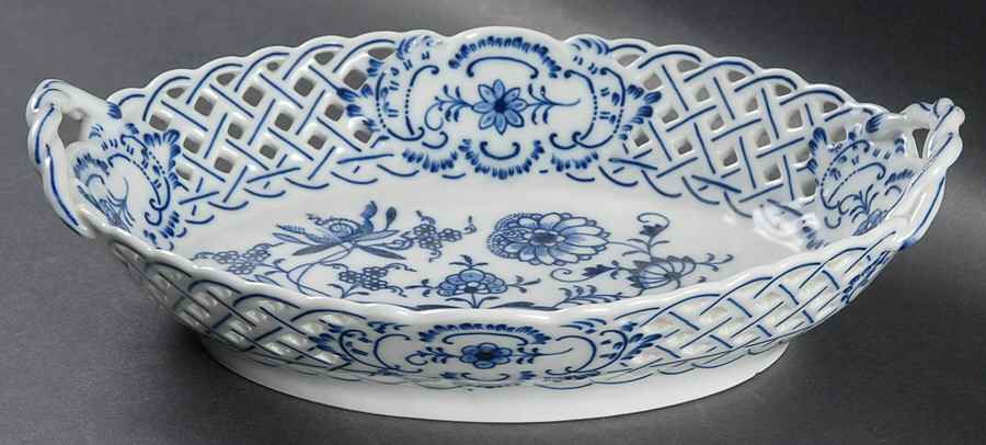 Blue Onion (Pierced, No Trim) 9" Oval Pierced Basket by Meissen (Germany)-1