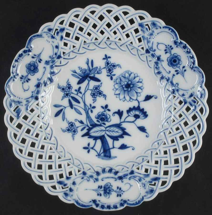Blue Onion (Pierced, No Trim) Luncheon Plate by Meissen (Germany)-1
