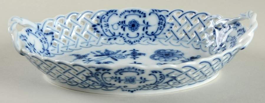 Blue Onion (Pierced, No Trim) 8" Pierced Oval Bowl by Meissen (Germany)-1