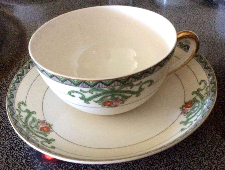 MEI612 Flat Cup & Saucer Set by Meito-1
