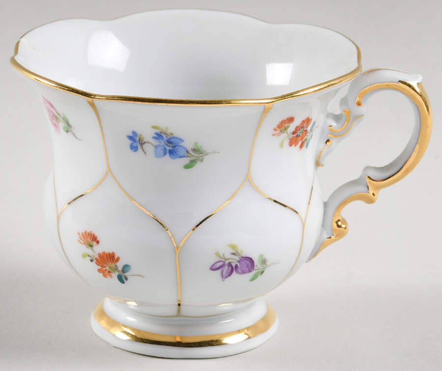 MSS54 Footed Cup by Meissen (Germany)-1