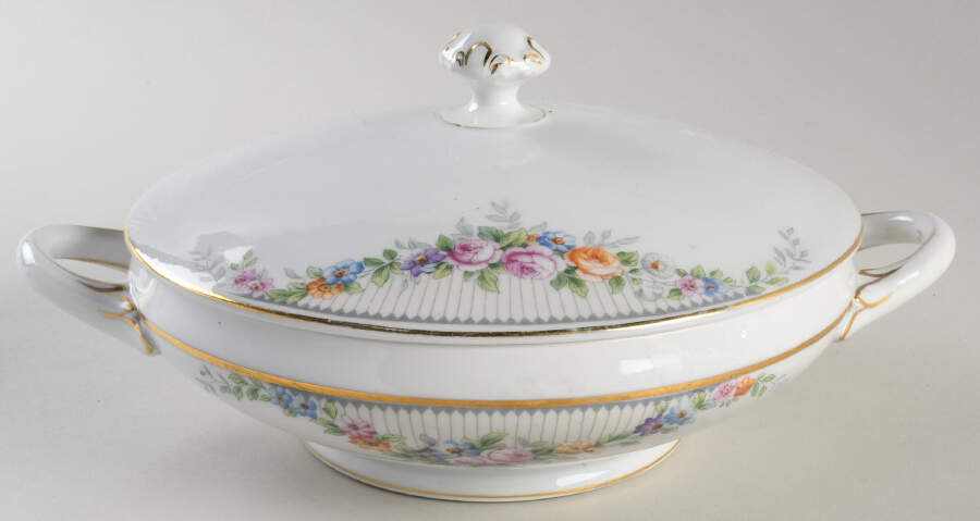 MUE75 Round Covered Vegetable by Paul Muller-1