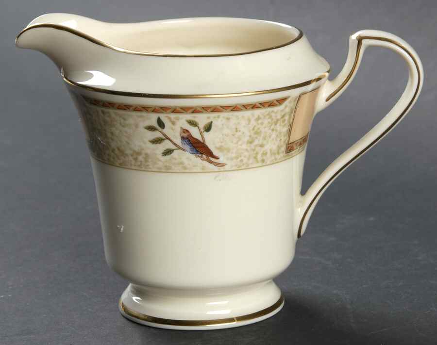 Parisian Sky Creamer by Mikasa-1
