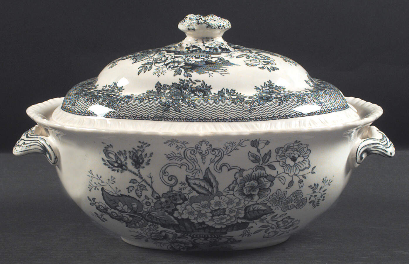 Ascot Green Oval Covered Vegetable by Mason's-1