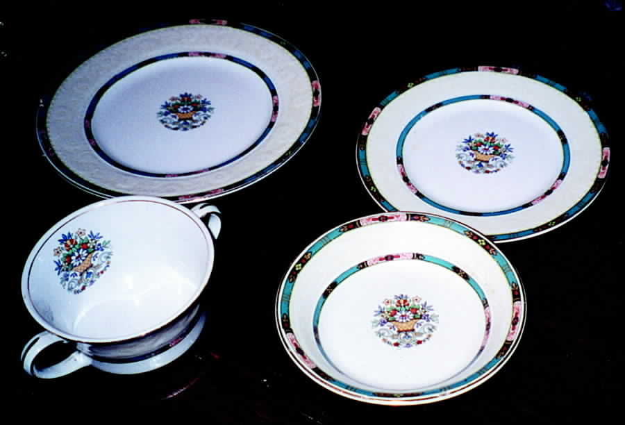 MEA78 Fruit/Dessert (Sauce) Bowl by Alfred Meakin-1