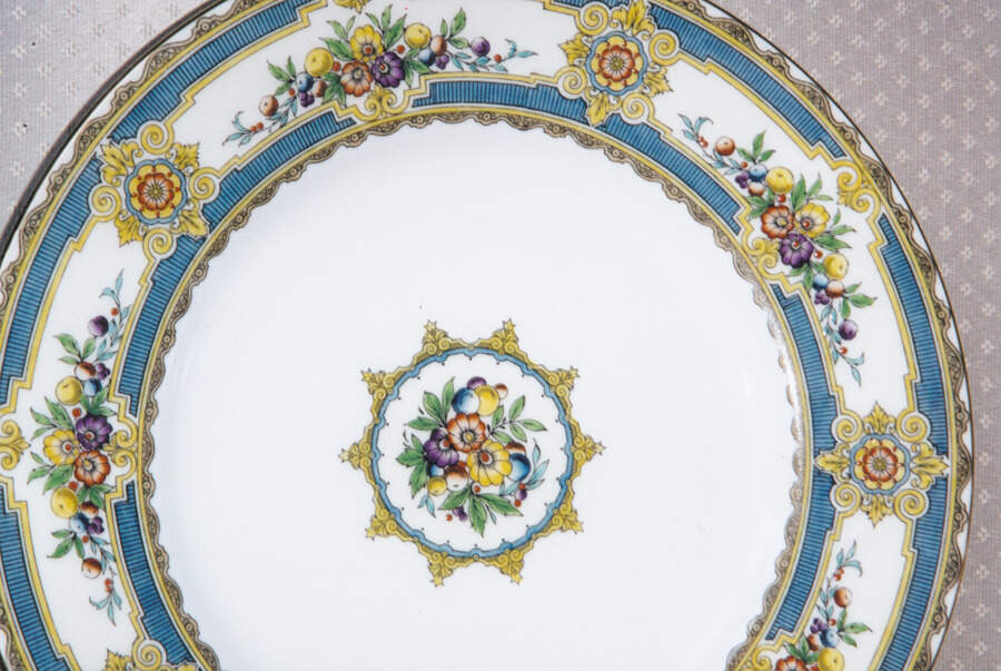 H3970 Dinner Plate by Minton-1