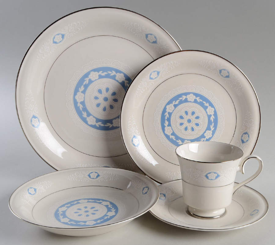Dorchester 5 Piece Place Setting by Mikasa-1
