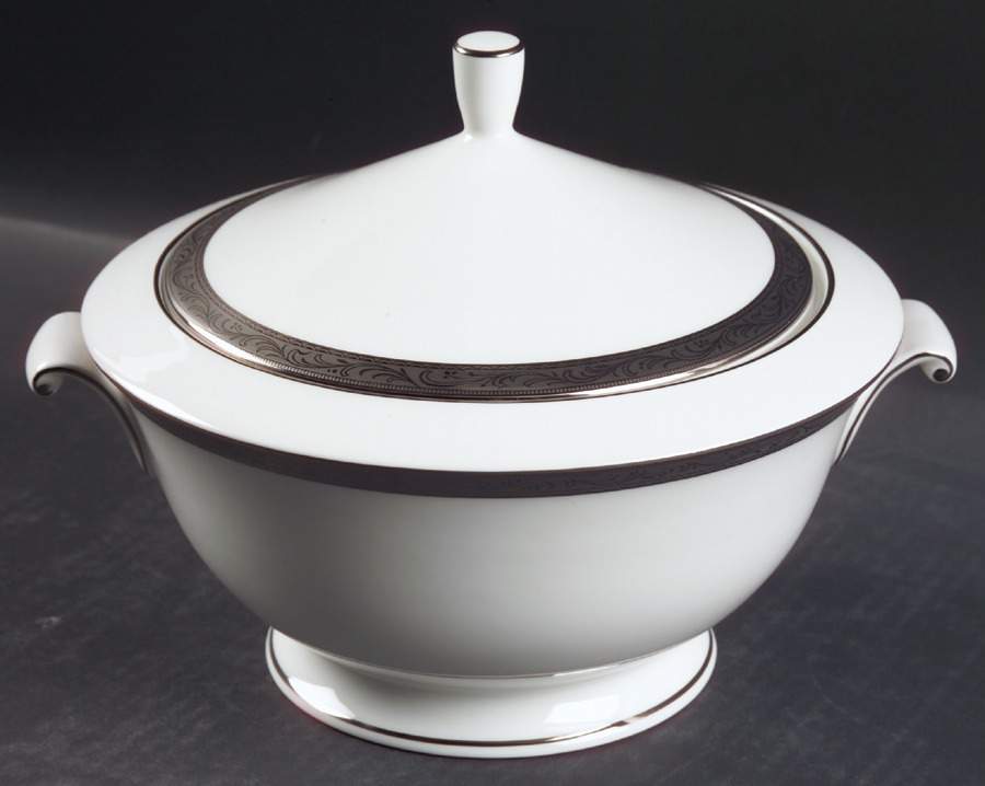 Crown Jewel Platinum 2 Qt Round Covered Casserole by Mikasa-1