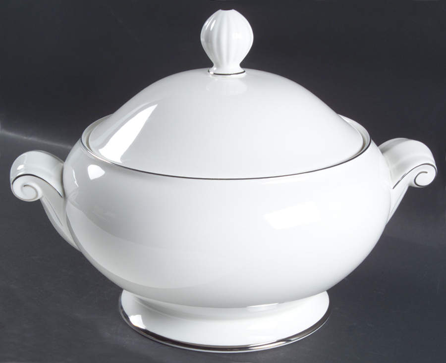Cameo Platinum 3 Quart Round Covered Casserole by Mikasa-1