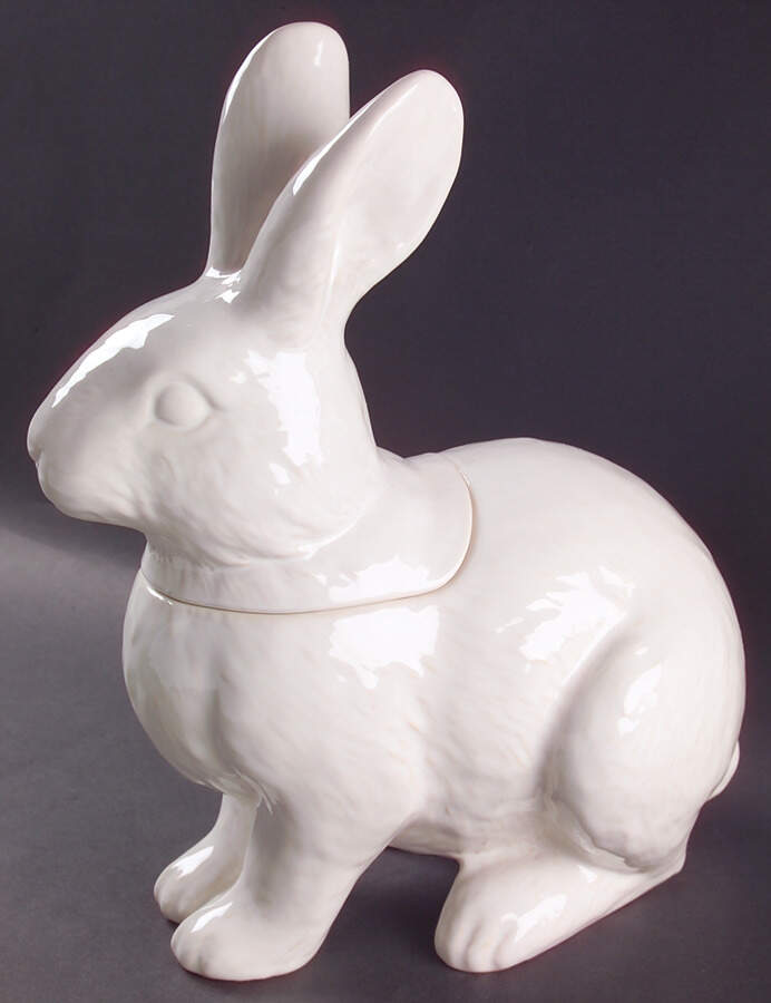 Antique White (Not Bone) Figural Centerpiece with Lid by Mikasa-1