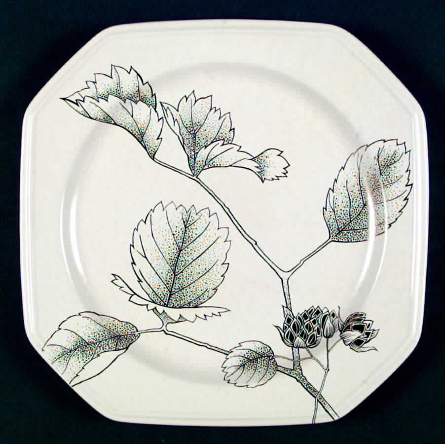 Gold Brocade Dinner Plate by Mikasa-1