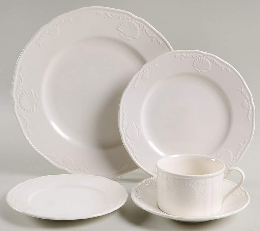 South Hampton White 5 Piece Place Setting by Mikasa-1