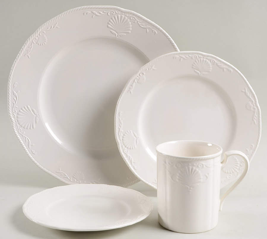 South Hampton White 4 Piece Place Setting by Mikasa-1