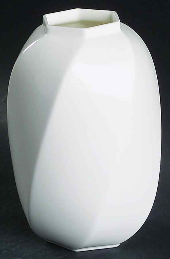 Classique 6" Vase by Mikasa-1