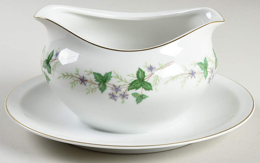 Pamona Gravy Boat with Attached Underplate by Meito-1