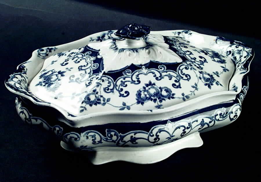 Grosvenor Blue Oval Covered Vegetable by Myott Staffordshire-1