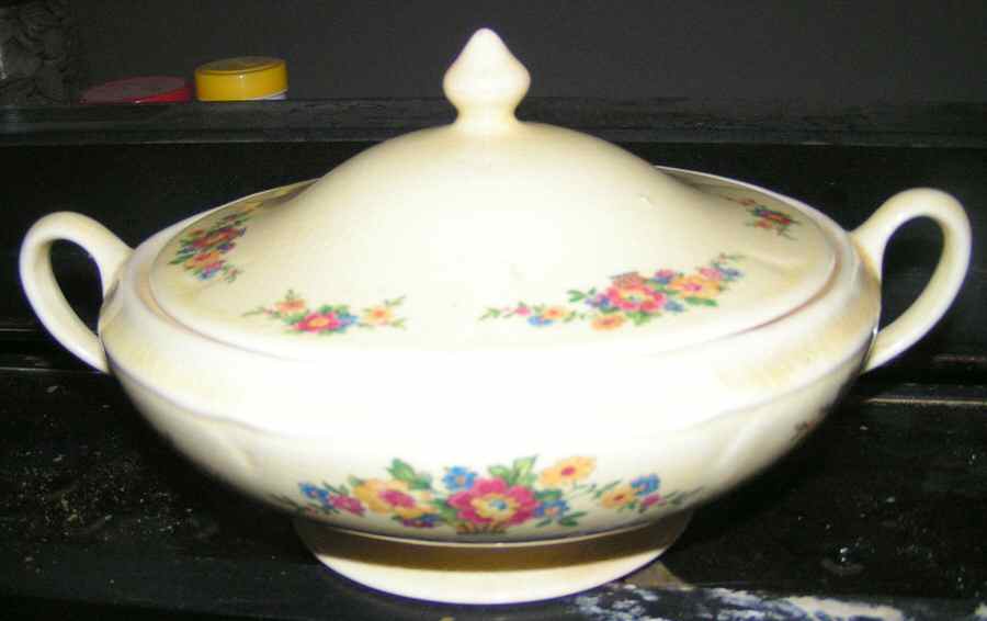 1031r Round Covered Vegetable by Mount Clemens-1