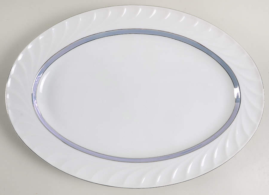 Delmonico 16" Oval Serving Platter by Meito-1
