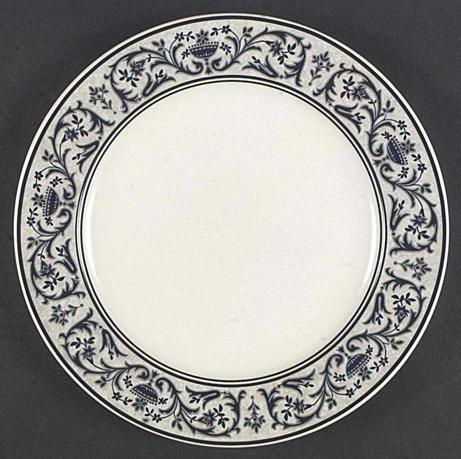 Lyrique Dinner Plate by Mikasa-1