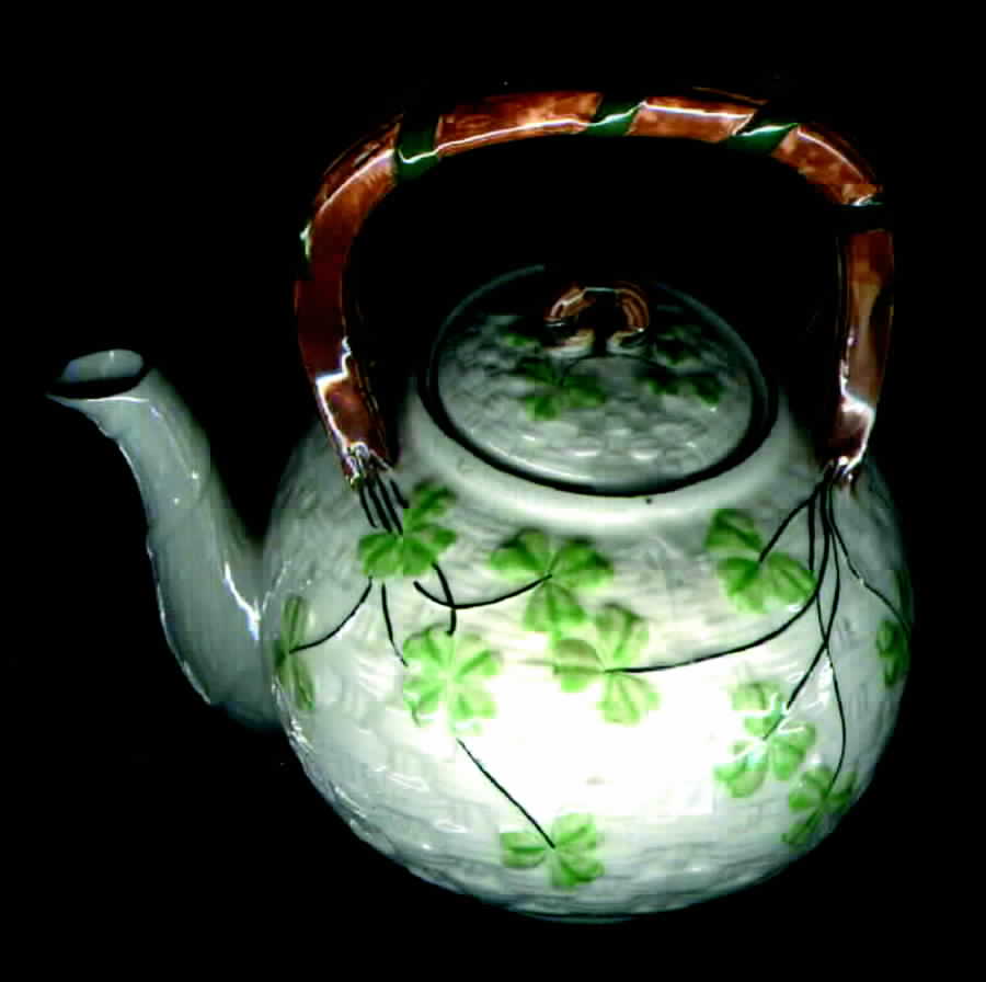 Clovia Teapot & Lid by Maruhon Ware (Japan)-1