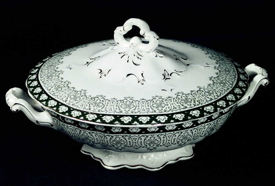 MCE17 Round Covered Vegetable by Mercer-1