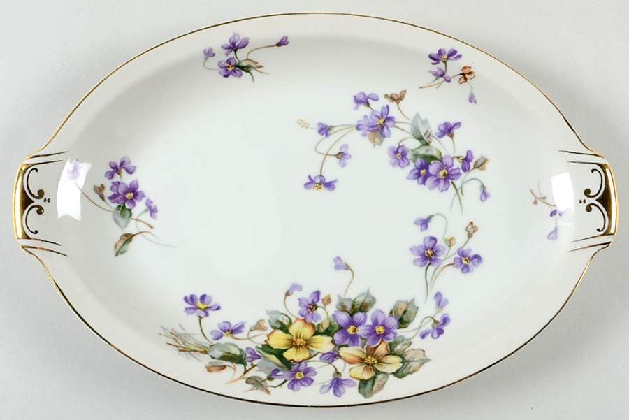 Adele (Orleans Shape, Narrow Rim) 12" Oval Serving Platter by Meito-1