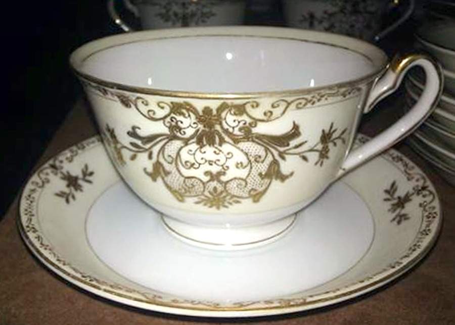 MMJ10 Footed Cup & Saucer Set by MM Japan-1