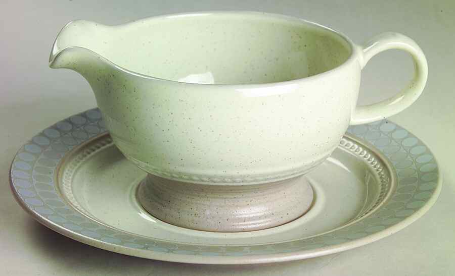 Lustor Gravy Boat & Underplate by Mikasa-1