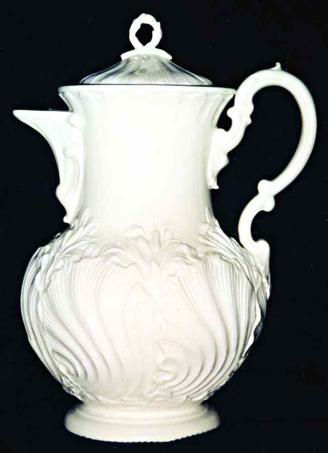 Swan Service (No Trim) Coffee Pot & Lid by Meissen (Germany)-1