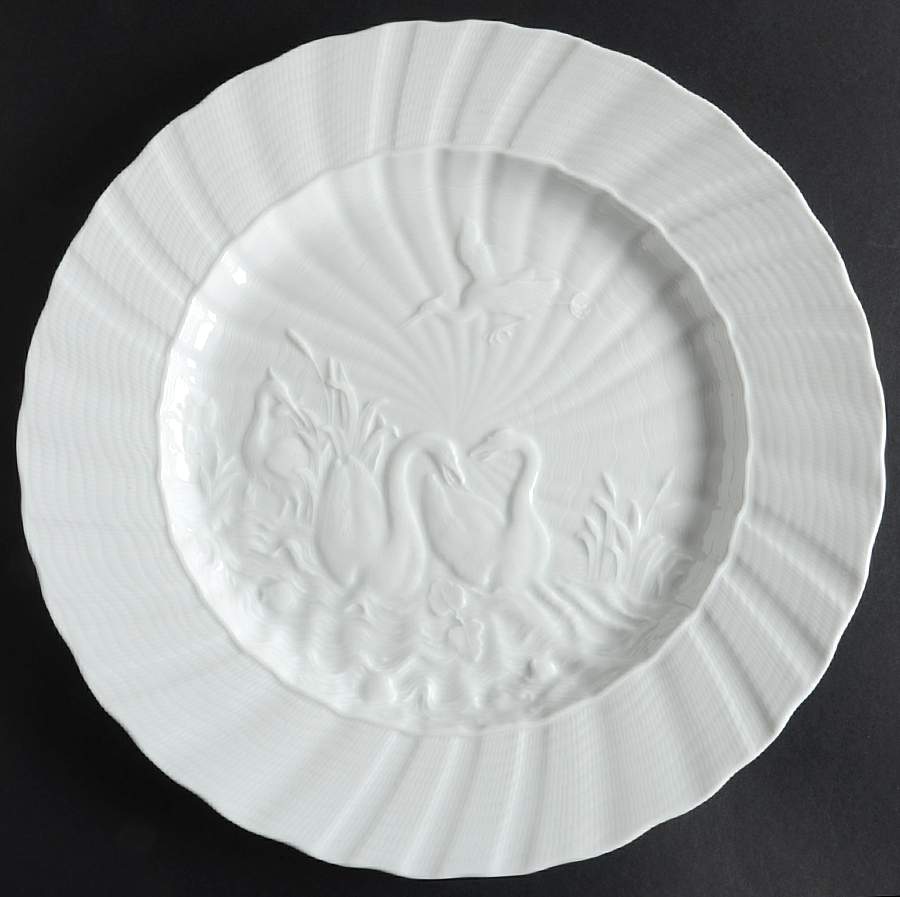 Swan Service (No Trim) Large Dinner Plate by Meissen (Germany)-1