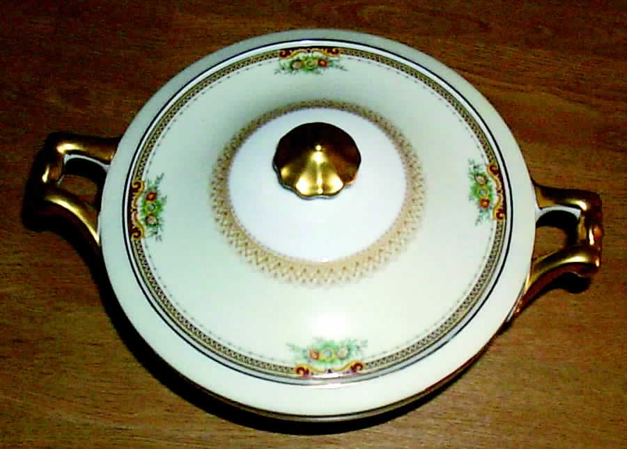 MEI700 Round Covered Vegetable by Meito-1
