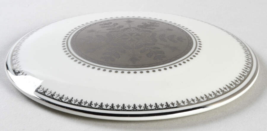 White Christmas Lid for 5" Round Box by Mikasa-1