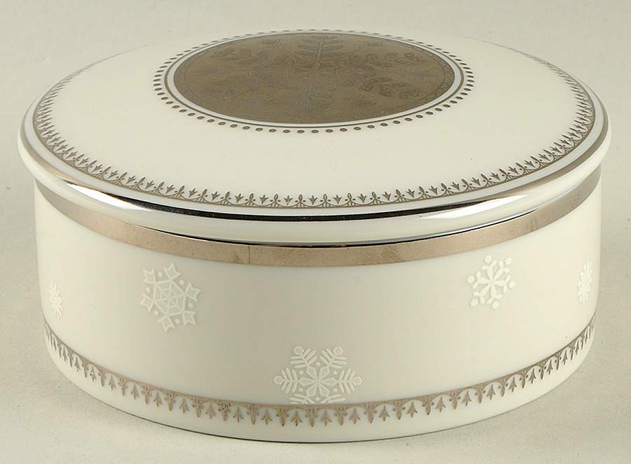 White Christmas 4" Round Box & Lid by Mikasa-1