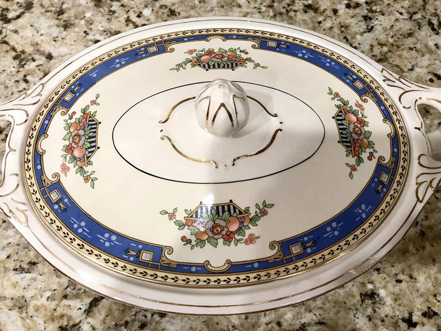 Castile Oval Covered Vegetable by J & G Meakin-1