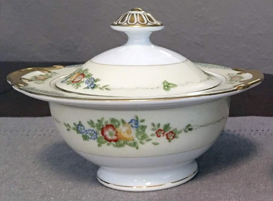 MEI711 Sugar Bowl & Lid by Meito-1
